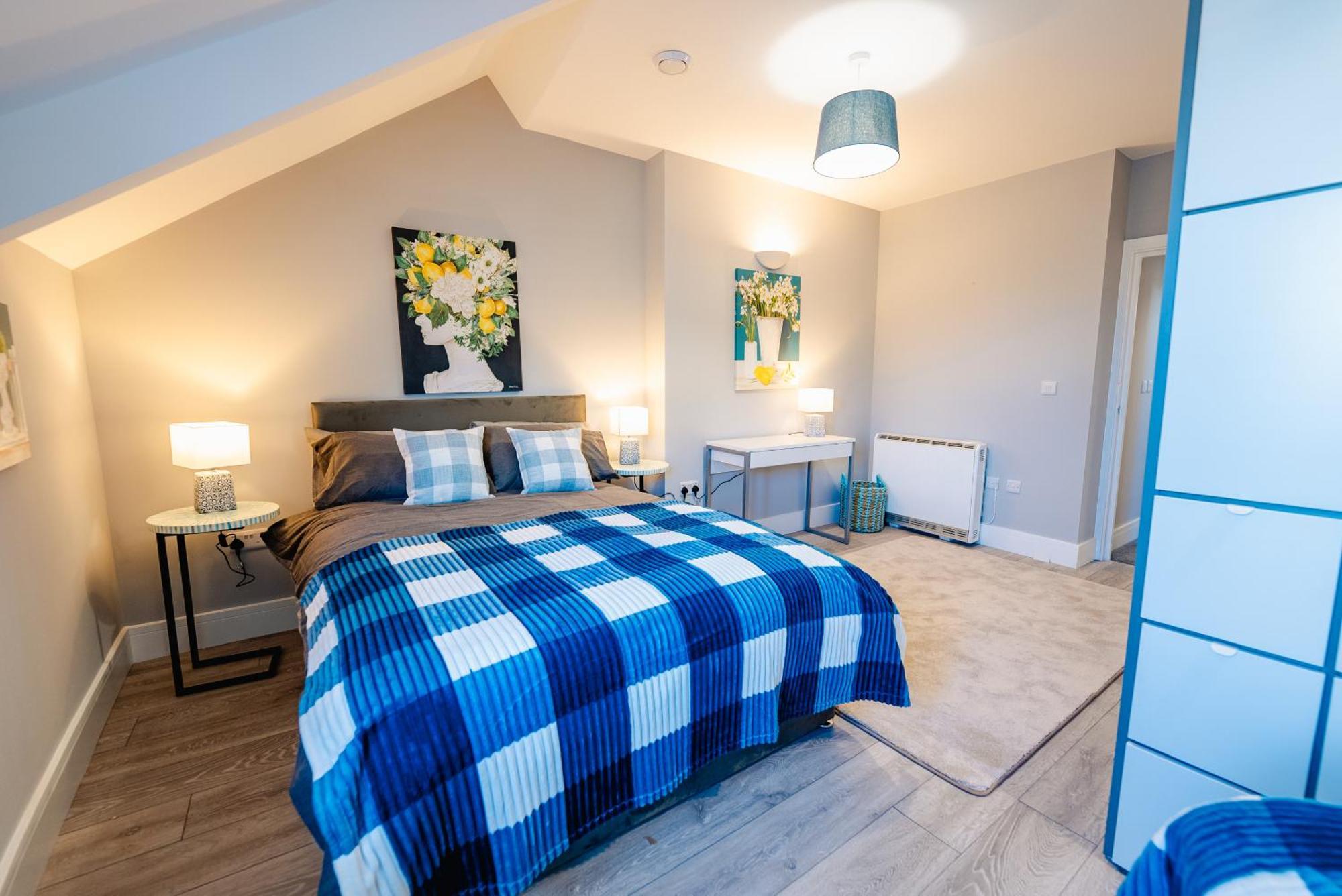 Luxury Spacious 2-Bed & High Ceiling Cardiff Esterno foto